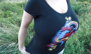 妈妈和妹妹分享的家伙摩洛伊斯兰解放阵线巨大的金预览的性爱录像带